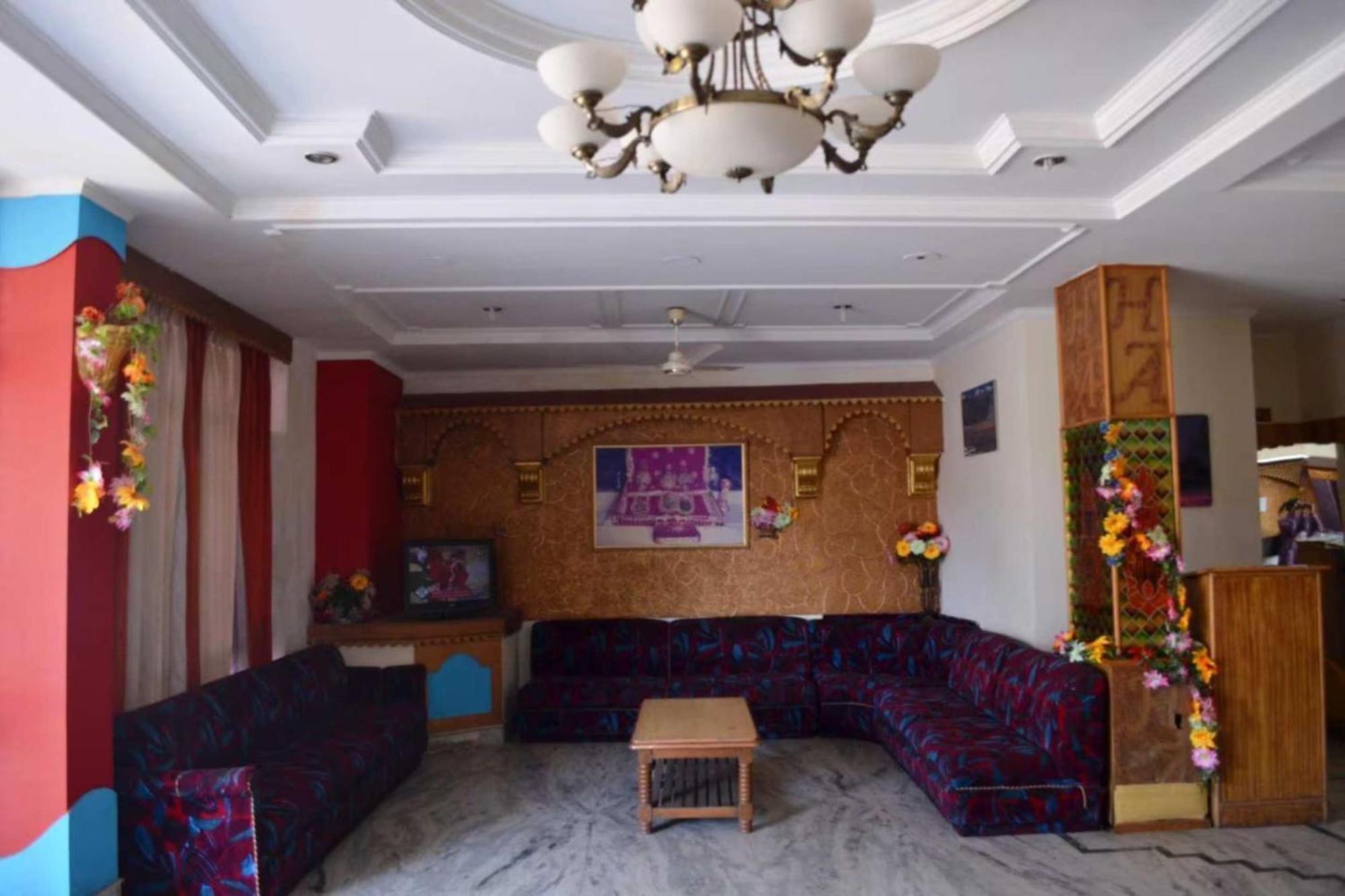 Goroomgo Hotel The Sojourn, Adharshila & Gulmohar Cottages Dharamsala Extérieur photo