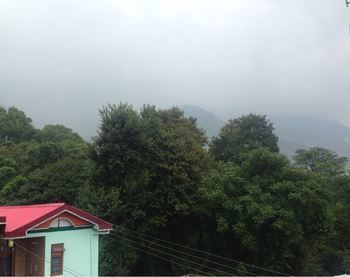 Goroomgo Hotel The Sojourn, Adharshila & Gulmohar Cottages Dharamsala Extérieur photo